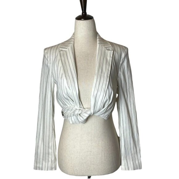 Zara Ivory And Black Pin Stripe Long Sleeve Cropped Twist Front Blazer Size‎ XS - Picture 2 of 13
